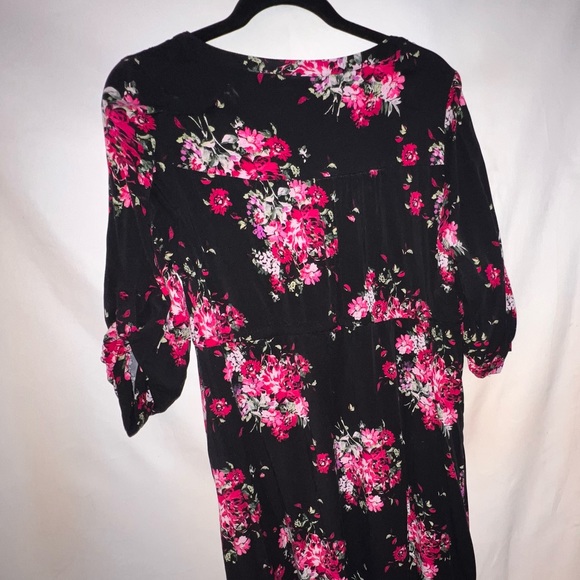 Torrid Mini Challis Zip-Front Dress Womens 00 Black Floral Roll Tab sleeves - Picture 5 of 5